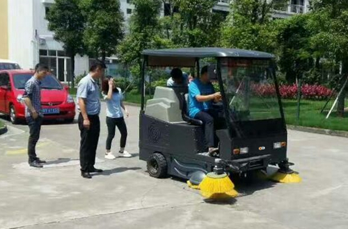 掃地機(jī) 掃地機(jī)